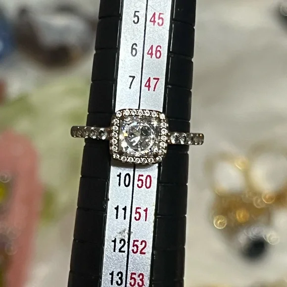 Pandora Square Sparkle Ring - Picture 11 of 14